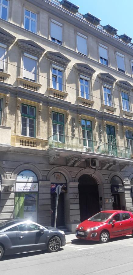 Theaterland Classic Apartments Budapest Luaran gambar